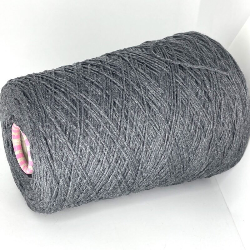 lana-gatto-merino-wool-yarn-gray-on-cone